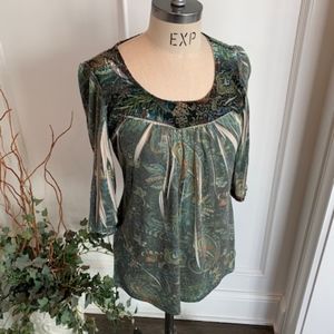 twenty-one Women's Heat Transfer Scoopneck Top
